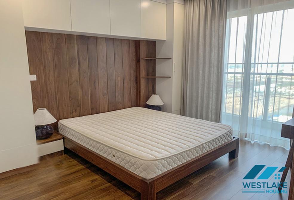 Căn hộ 3 phòng ngủ có ban công đẹp, đầy đủ nội thất hiện đại, tầng cao cho thuê