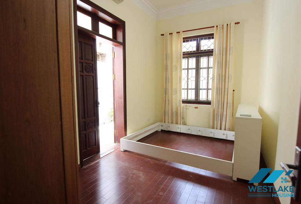 A lovely house with courtyard for rent in Tay Ho, Ha Noi