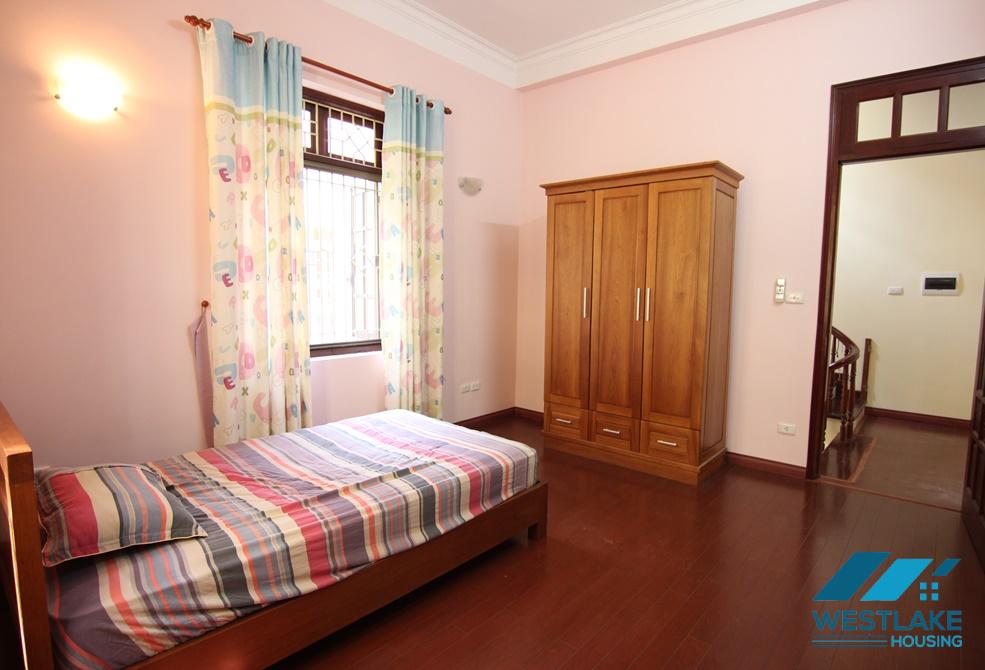 A lovely house with courtyard for rent in Tay Ho, Ha Noi