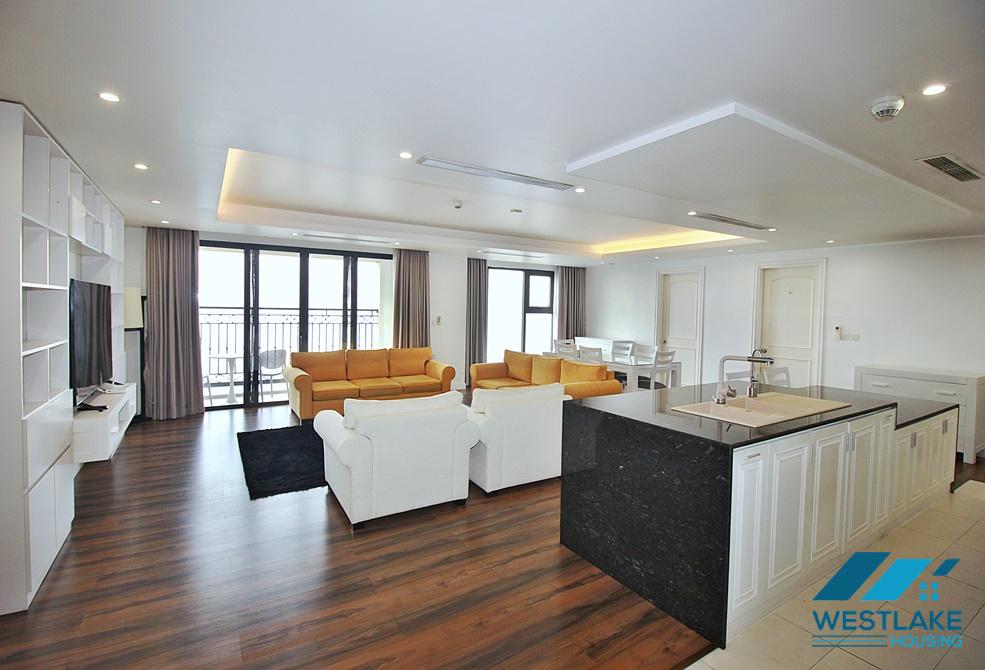 Căn hộ 4 phòng ngủ tuyệt đẹp cho thuê tại D'Leroi Soleil, Xuân Diệu, Tây Hồ