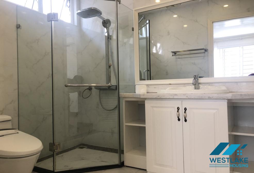 Biệt thự mới đẹp, căn góc, có sân rộng cho thuê