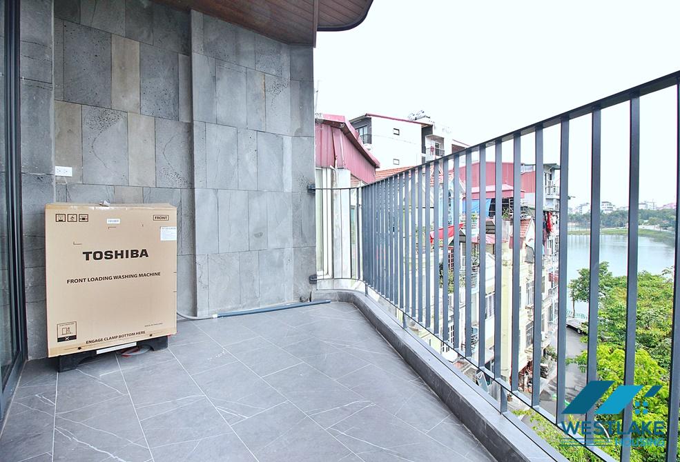 Cho Thuê Căn Hộ Một Phòng Ngủ Mói Đẹp, Ban Công View Hồ Tại Vũ Miện Tây Hồ, Hà Nội