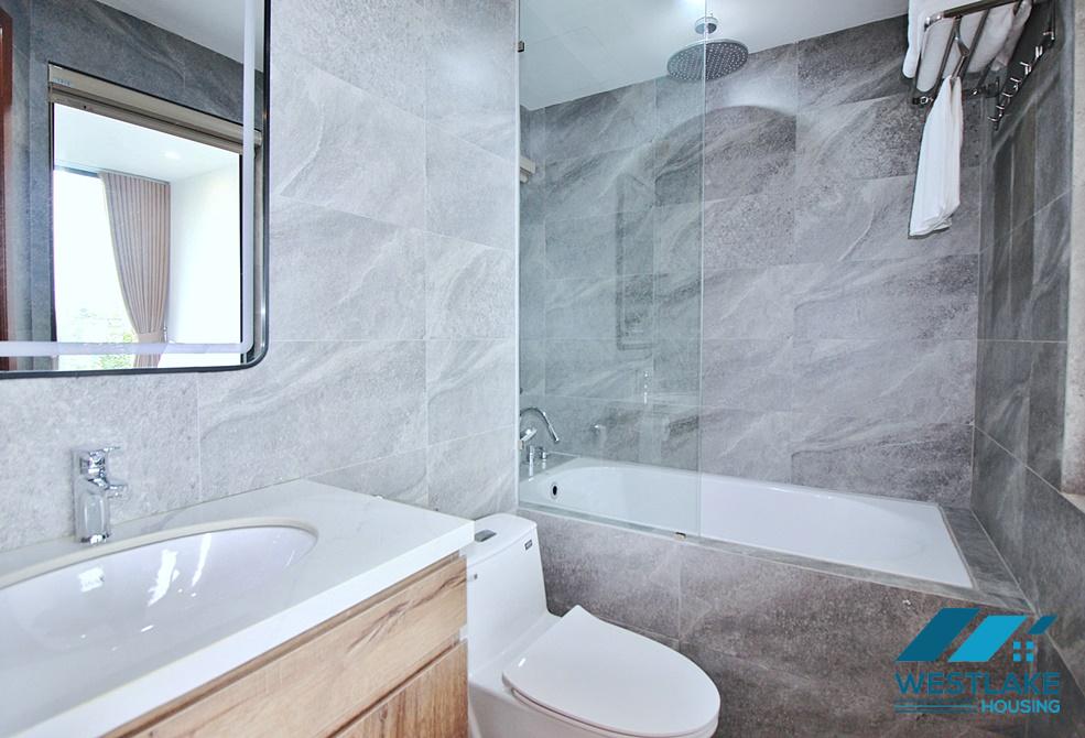 A modern 02 bedrooms apartment for rent on Nhat Chieu Street, Tay Ho, Ha Noi