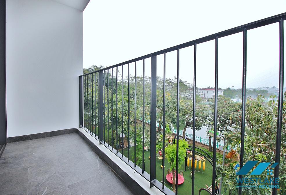 A modern 02 bedrooms apartment for rent on Nhat Chieu Street, Tay Ho, Ha Noi