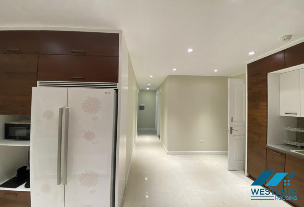A three-bedroom apartment in the complex Ciputra, Tay Ho, Ha Noi