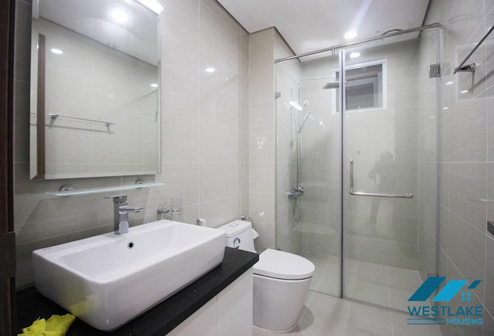 Cho thuê căn hộ 3 phòng ngủ mới, sáng sủa tại Ciputra, Tây Hồ