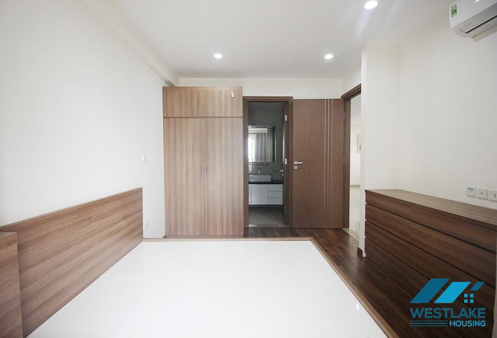 Cho thuê căn hộ 3 phòng ngủ mới, sáng sủa tại Ciputra, Tây Hồ