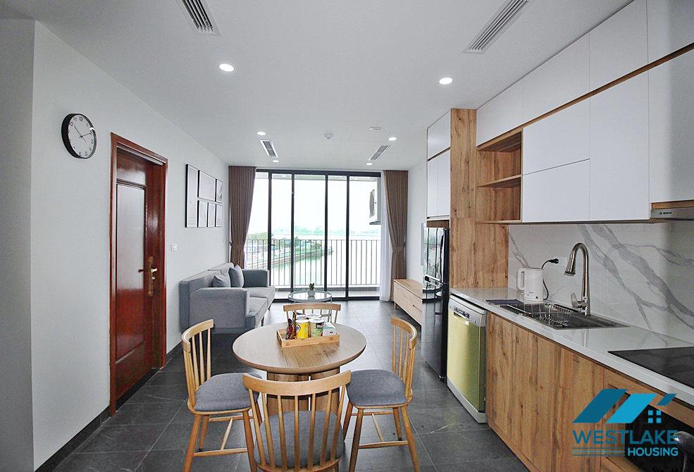 Căn Hộ 2 Phòng Ngủ Hoàn Toàn Mới, Ban Công View Hồ Tuyệt Đẹp Cho Thuê Tại Tây Hồ, Hà Nội