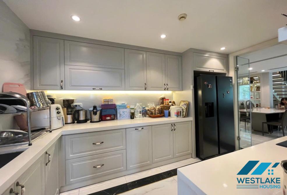 Morden duplex apartment with 4 bedrooms for rent in Ciputra, Tay Ho district, Ha Noi