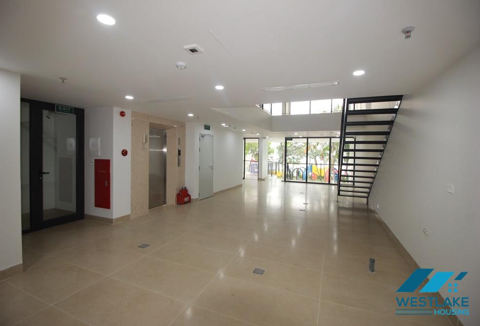 Large size an office for rent on Nhat Chieu street, Tay Ho, Ha Noi
