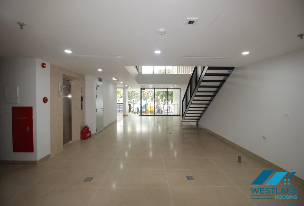 Large size an office for rent on Nhat Chieu street, Tay Ho, Ha Noi