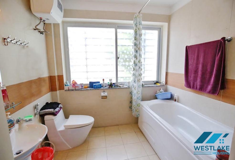 A lovely 5 bedroom house for rent in Tay Ho, Ha Noi
