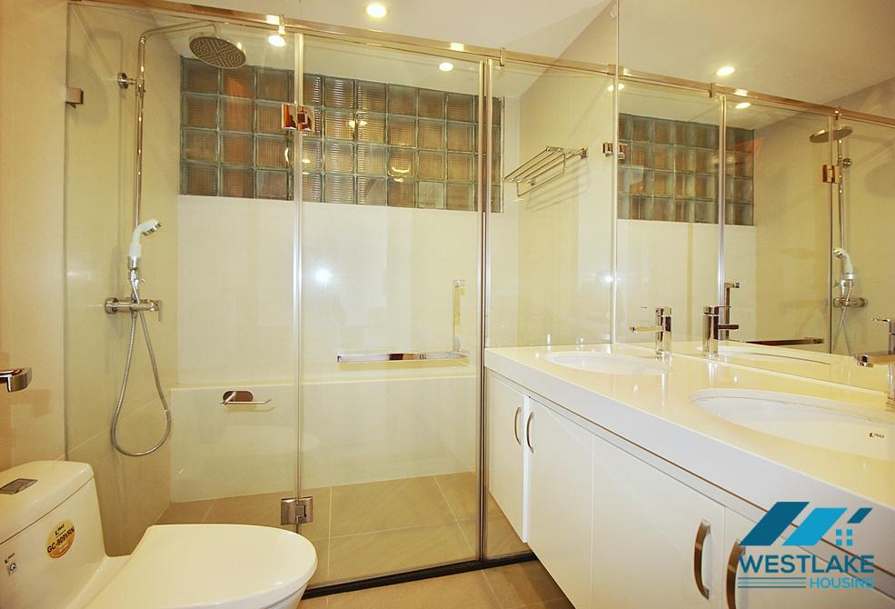 Căn Hộ Dịch Vụ Cao Cấp 4 Phòng Ngủ, Rộng Thoáng Sáng Cho Thuê Tại Tây Hồ, Hà Nội