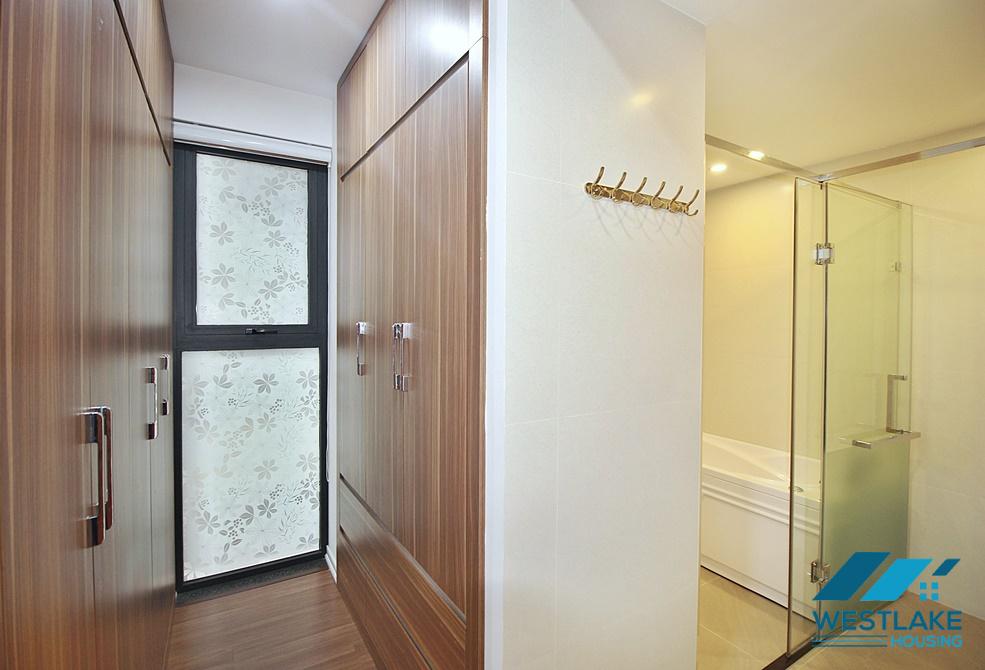 Căn Hộ Dịch Vụ Cao Cấp 4 Phòng Ngủ, Rộng Thoáng Sáng Cho Thuê Tại Tây Hồ, Hà Nội