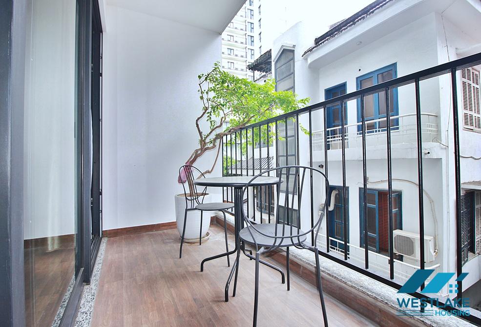 Căn Hộ Dịch Vụ Cao Cấp 4 Phòng Ngủ, Rộng Thoáng Sáng Cho Thuê Tại Tây Hồ, Hà Nội