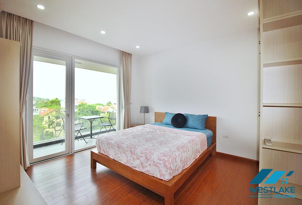Căn Hộ 4 Phòng Ngủ Rộng, Thoáng Sáng Ở Vị trí Đẹp Cho Thuê Tại Khu Vực Tây Hồ, Hà Nội