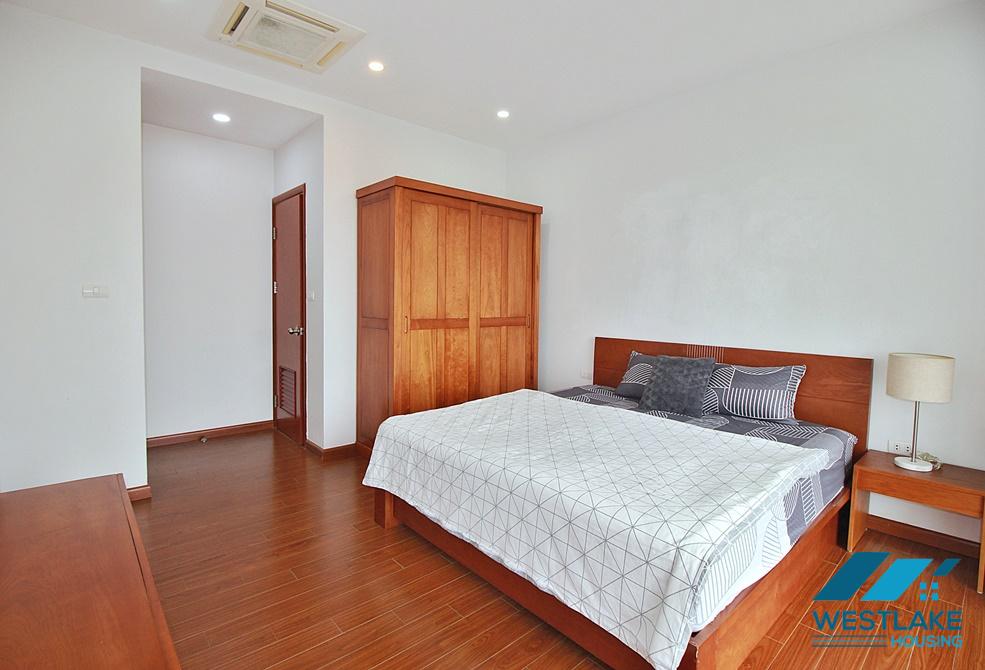 Căn Hộ 4 Phòng Ngủ Rộng, Thoáng Sáng Ở Vị trí Đẹp Cho Thuê Tại Khu Vực Tây Hồ, Hà Nội