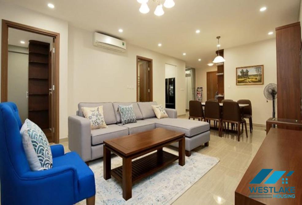 Cho thuê căn hộ 3 phòng ngủ sang trọng và đầy đủ tiện nghi tại Ciputra, Tây Hồ