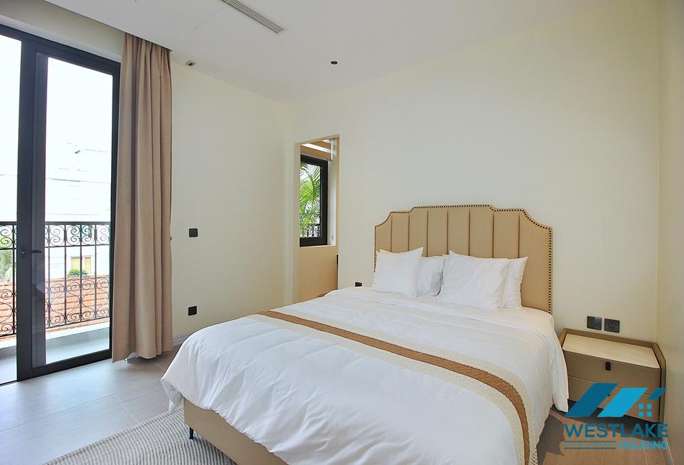Gorgeous modern 04 bedrooms apartment in To Ngoc Van area, Tay Ho, Ha Noi for rent