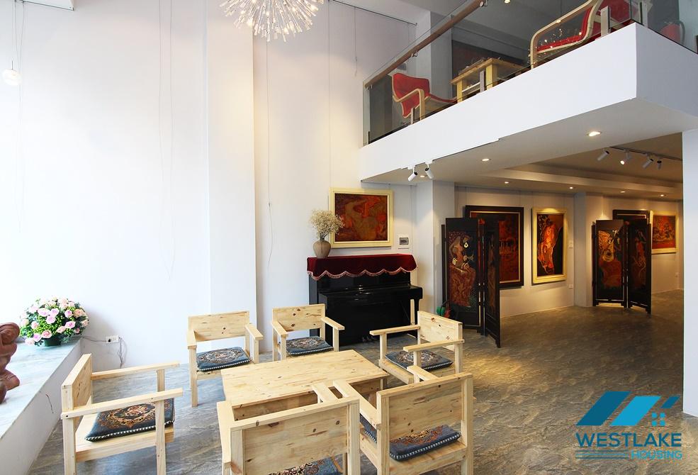 An office space or cafe for rent in Tay Ho, Ha Noi