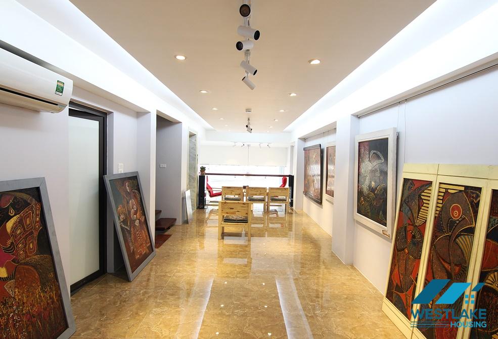 An office space or cafe for rent in Tay Ho, Ha Noi