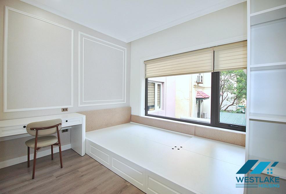 Cho Thuê Nhà 4 Phòng Ngủ Mới, Đẹp Hiện Đại Tại Tô Ngọc Vân Tây Hồ, Hà Nội