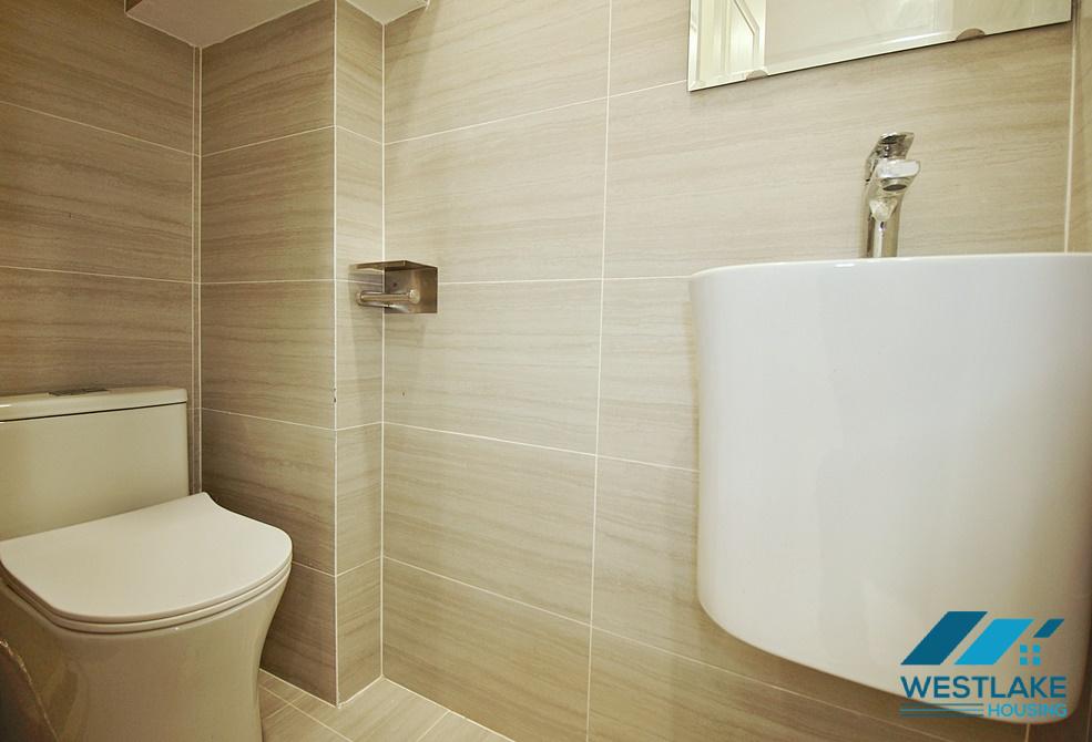 Cho Thuê Nhà 4 Phòng Ngủ Mới, Đẹp Hiện Đại Tại Tô Ngọc Vân Tây Hồ, Hà Nội