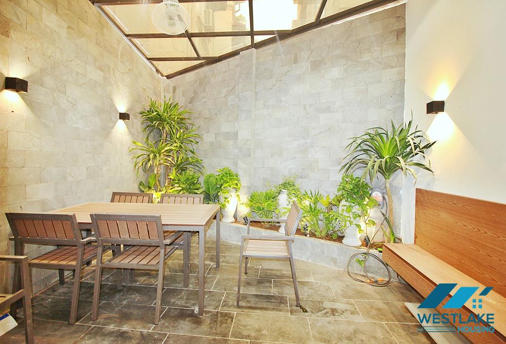 Cho Thuê Nhà 4 Phòng Ngủ Mới, Đẹp Hiện Đại Tại Tô Ngọc Vân Tây Hồ, Hà Nội