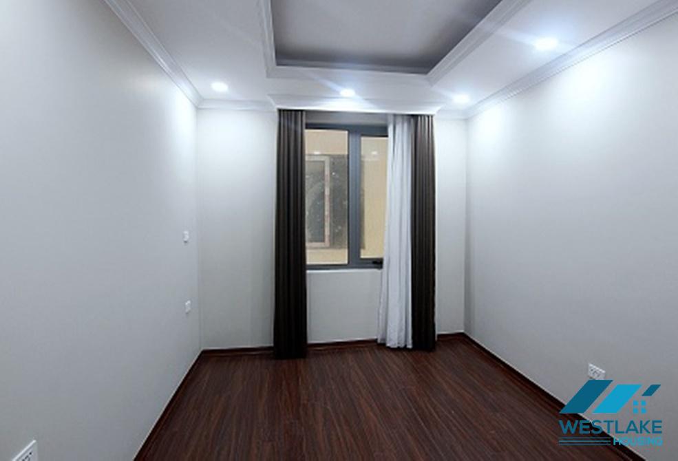 Căn hộ sang trọng hiện đại 3 phòng ngủ cho thuê tại D' Le Roi Soleil, khu vực Tây Hồ.