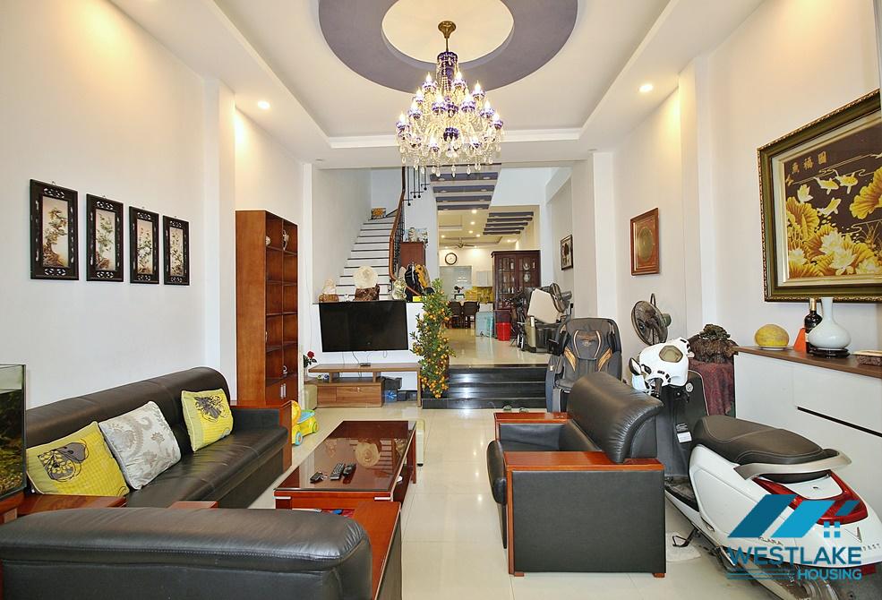 Nhà Đẹp 4 Phòng Ngủ Cho Thuê Tại Âu Cơ Tây Hồ, Hà Nội