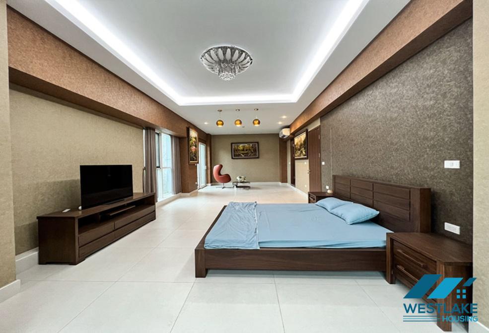 Cho thuê căn hộ diện tích lớn tại Ciputra, tòa L