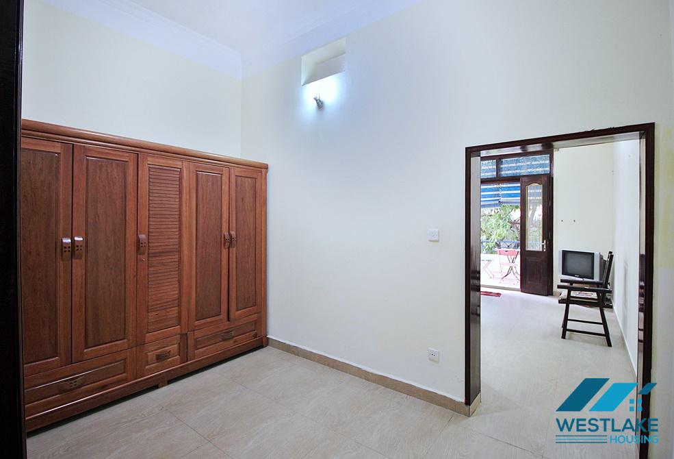 Nhà Hai Phòng Ngủ Rộng Thoáng Sáng, Giá Tốt Cho Thuê Tại Âu Cơ Tây Hồ, Hà Nội