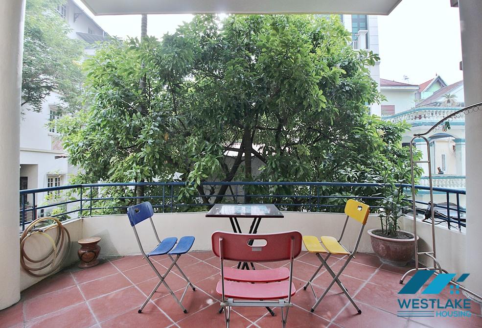 Nhà Hai Phòng Ngủ Rộng Thoáng Sáng, Giá Tốt Cho Thuê Tại Âu Cơ Tây Hồ, Hà Nội