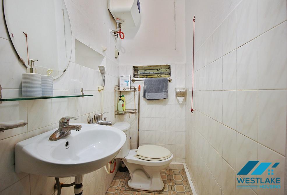 Nhà Hai Phòng Ngủ Rộng Thoáng Sáng, Giá Tốt Cho Thuê Tại Âu Cơ Tây Hồ, Hà Nội