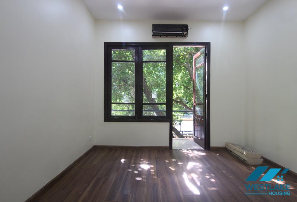 A good house for rent in Tay Ho for cafe, restaurant