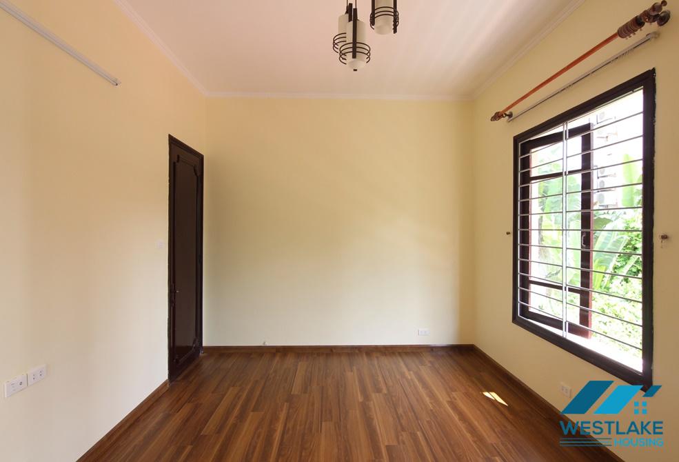 A good house for rent in Tay Ho for cafe, restaurant