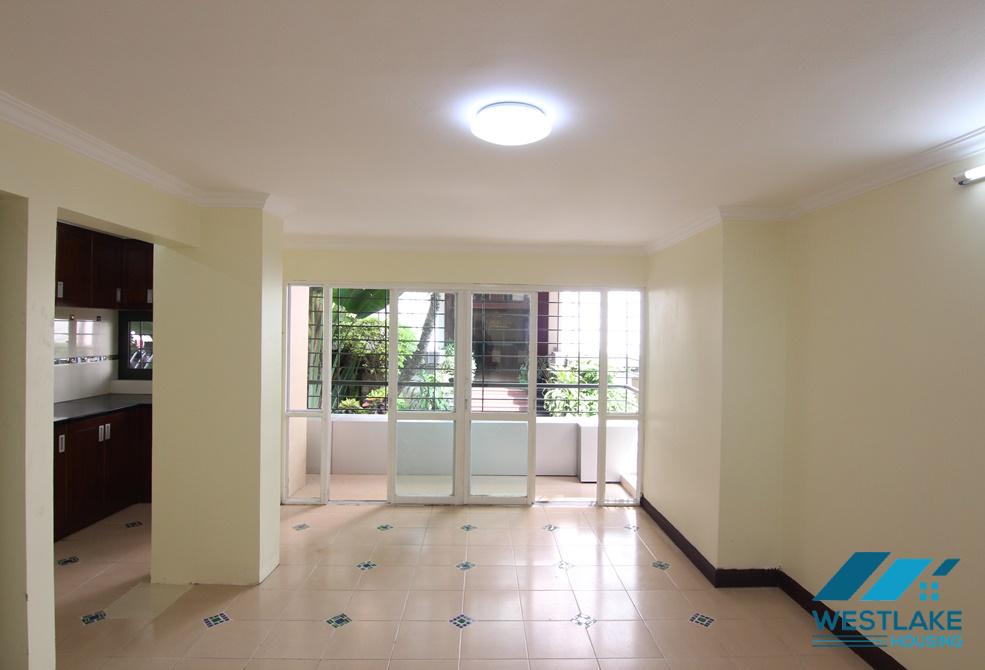 A good house for rent in Tay Ho for cafe, restaurant