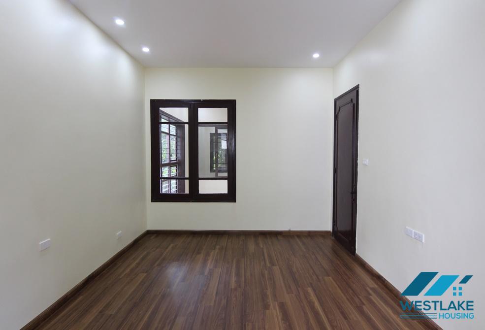 A good house for rent in Tay Ho for cafe, restaurant