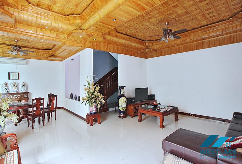 Nhà 4 Phòng Ngủ Có Hồ Bơi Đẹp Cho Thuê Gần Ciputra Tây Hồ, Hà Nội