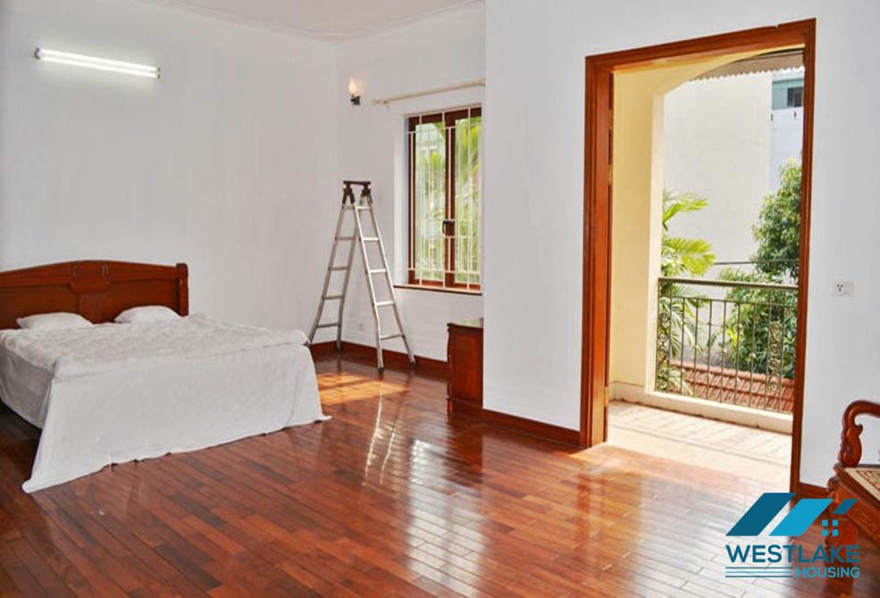Nhà 4 Phòng Ngủ Có Hồ Bơi Đẹp Cho Thuê Gần Ciputra Tây Hồ, Hà Nội