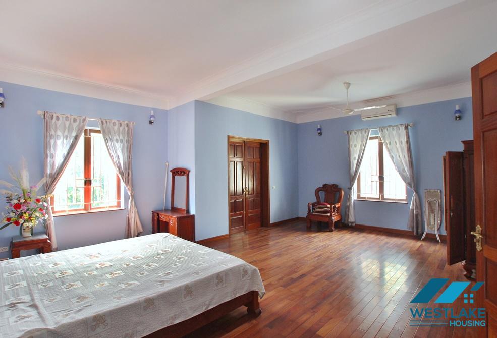 Nhà 4 Phòng Ngủ Có Hồ Bơi Đẹp Cho Thuê Gần Ciputra Tây Hồ, Hà Nội