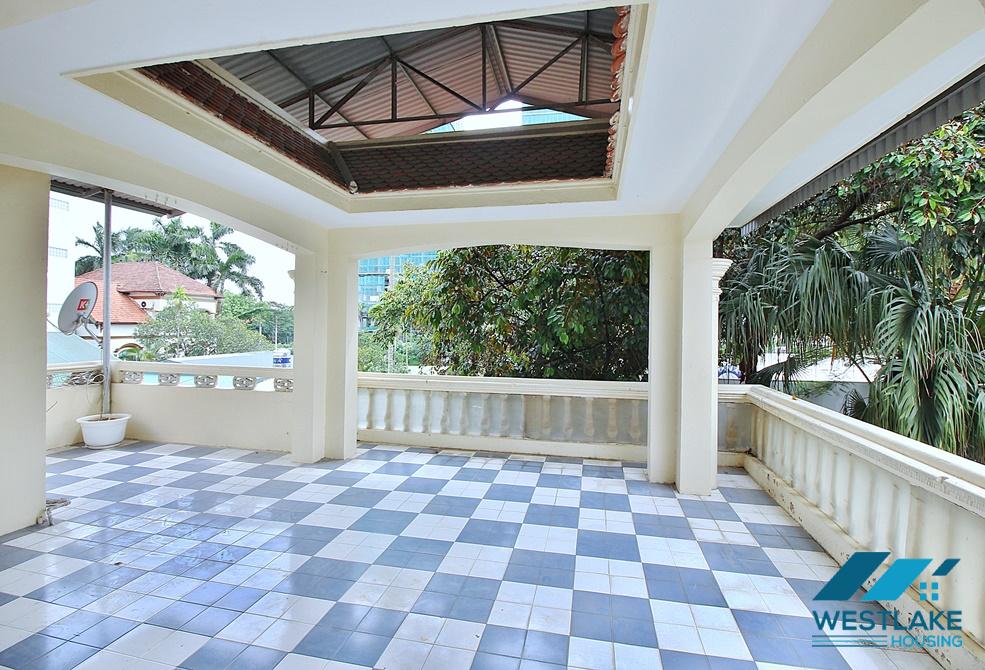 A charming villa for rent in Tay Ho, Ha Noi