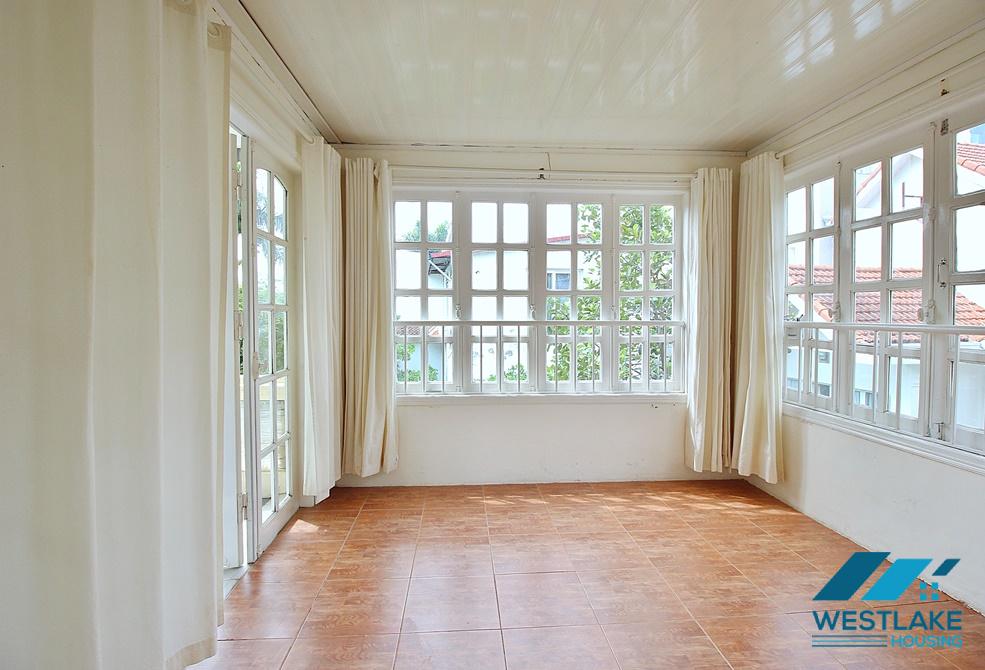 A charming villa for rent in Tay Ho, Ha Noi
