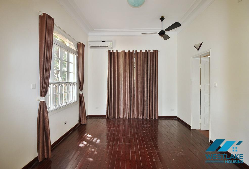 A charming villa for rent in Tay Ho, Ha Noi