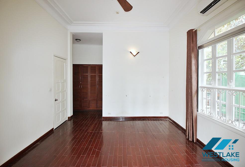 A charming villa for rent in Tay Ho, Ha Noi