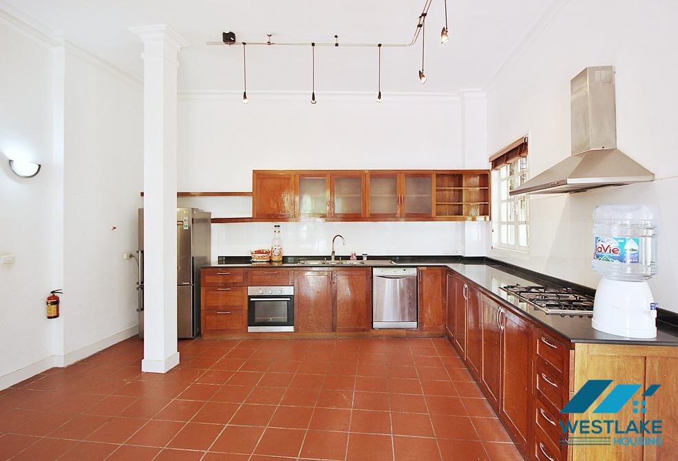 A charming villa for rent in Tay Ho, Ha Noi