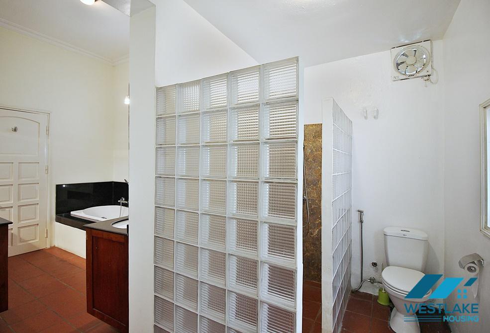 A charming villa for rent in Tay Ho, Ha Noi