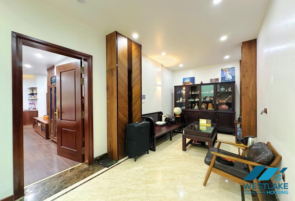 Cho thuê nhà 05 phòng ngủ đầy đủ nội thất tại Khu G, Ciputra, Tây Hồ, Hà Nội
