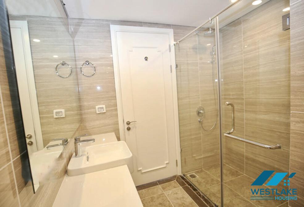 Modern apartment for rent in Tower B, D'Le Roi Solie Building, Xuan Dieu st, Tay Ho, Ha Noi