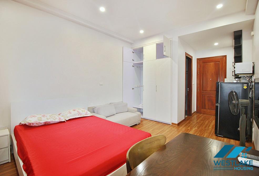 Cho Thuê Căn Hộ Studio Mới Giá Rẻ Tại Đặng Thai Mai, Tây Hồ